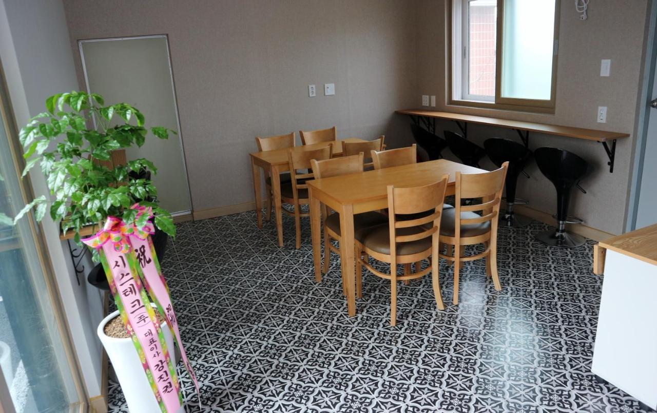 Blue Island Guesthouse ソギポ エクステリア 写真